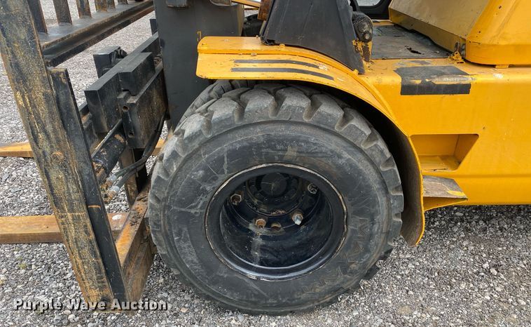 image for item KB9430 1999 Caterpillar DP50  forklift