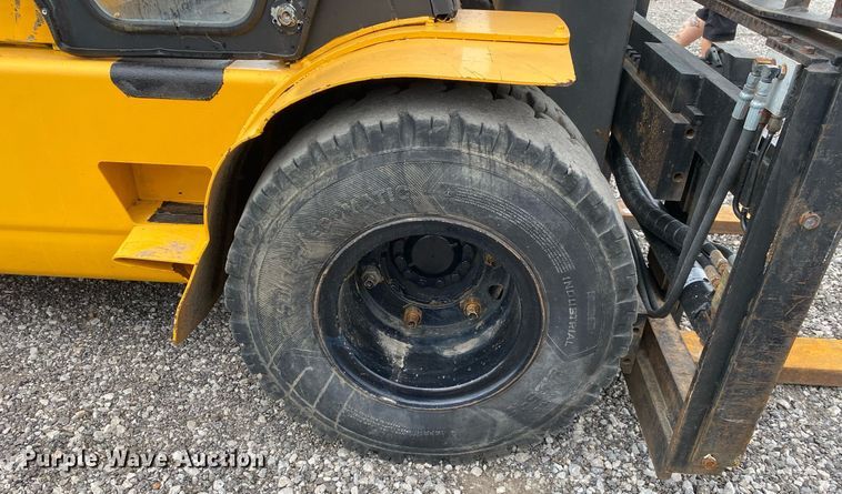 image for item KB9430 1999 Caterpillar DP50  forklift