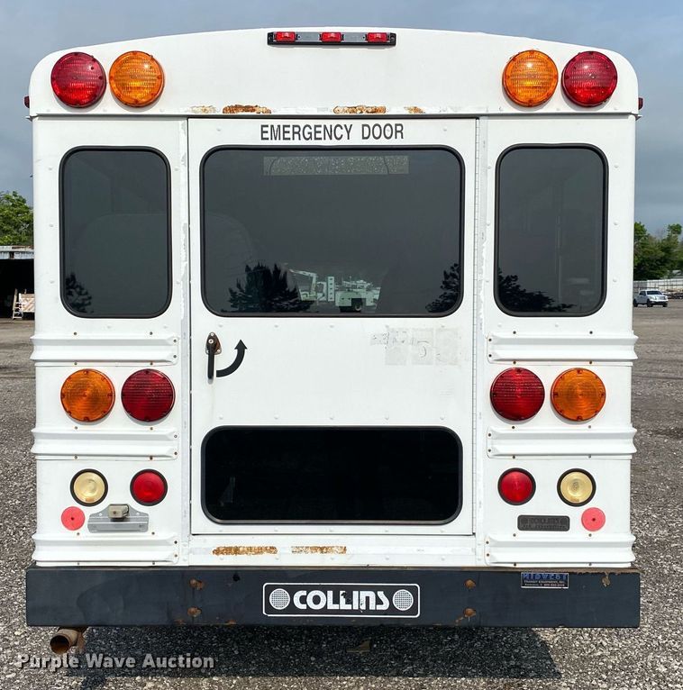 image for item KB9434 2002 Chevrolet Express  school bus