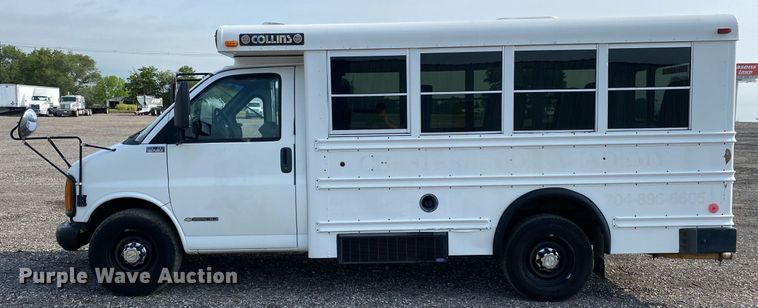 image for item KB9434 2002 Chevrolet Express  school bus