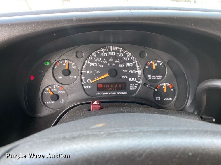 image for item KB9434 2002 Chevrolet Express  school bus