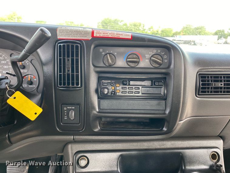 image for item KB9434 2002 Chevrolet Express  school bus