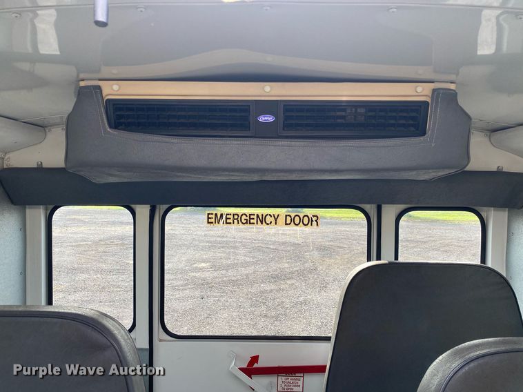 image for item KB9434 2002 Chevrolet Express  school bus