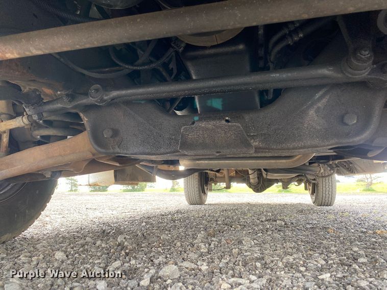 image for item KB9434 2002 Chevrolet Express  school bus