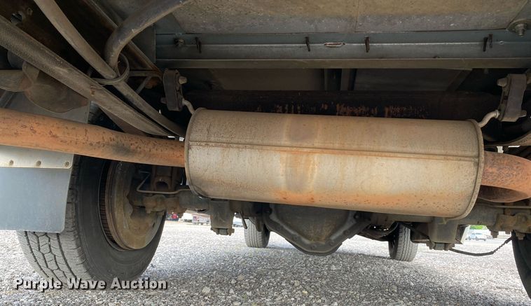 image for item KB9434 2002 Chevrolet Express  school bus