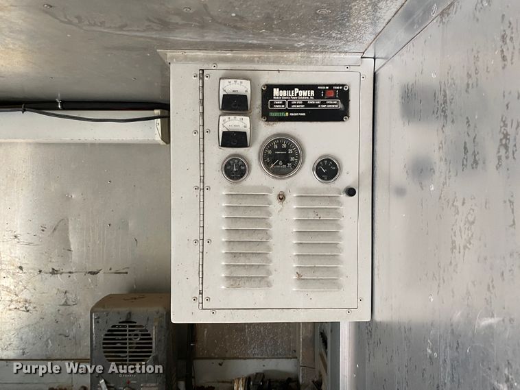 image for item KB9592 2004 International 4400  box truck