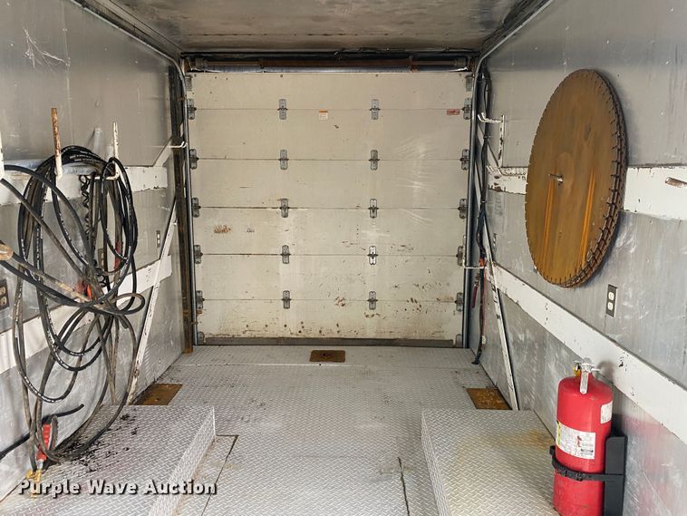 image for item KB9592 2004 International 4400  box truck