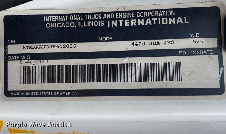 image for item KB9592 2004 International 4400  box truck