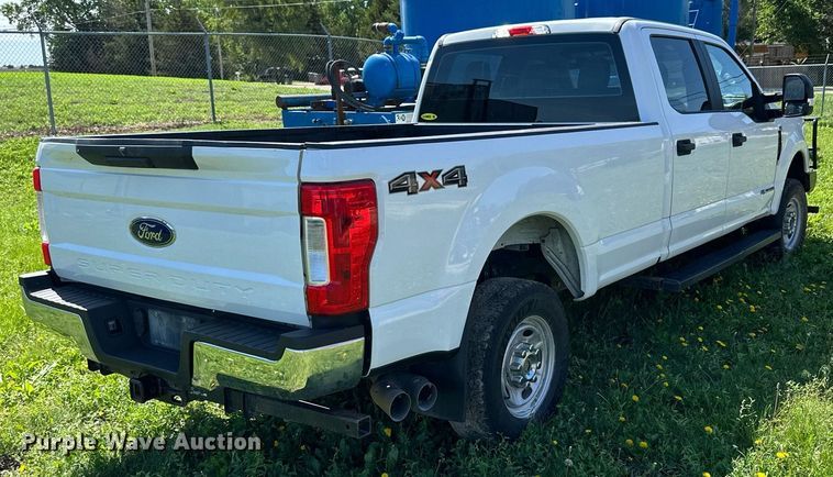 image for item KL9049 2018 Ford F250 Super Duty  Crew Cab pickup truck