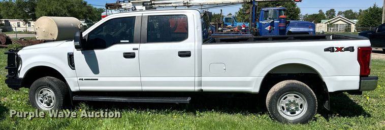 image for item KL9049 2018 Ford F250 Super Duty  Crew Cab pickup truck