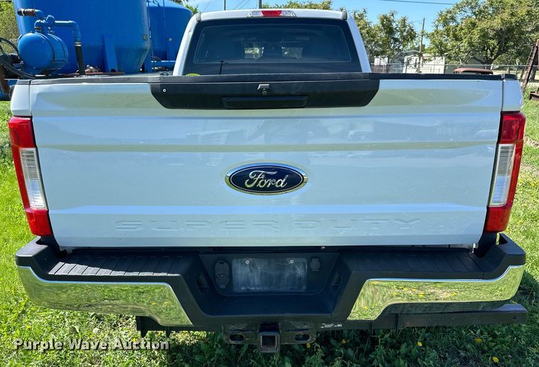 image for item KL9049 2018 Ford F250 Super Duty  Crew Cab pickup truck