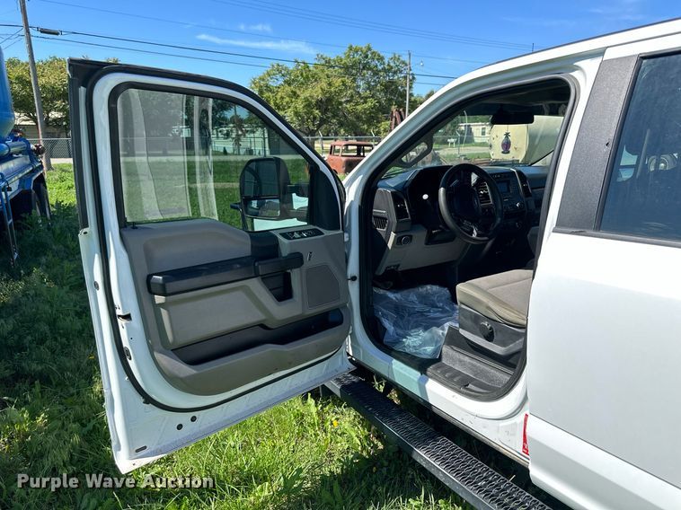 image for item KL9049 2018 Ford F250 Super Duty  Crew Cab pickup truck