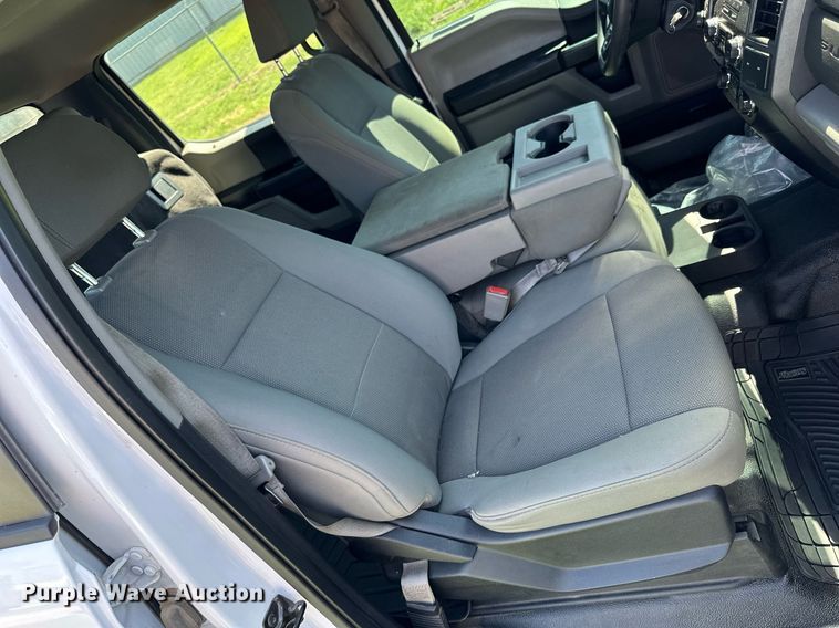 image for item KL9049 2018 Ford F250 Super Duty  Crew Cab pickup truck