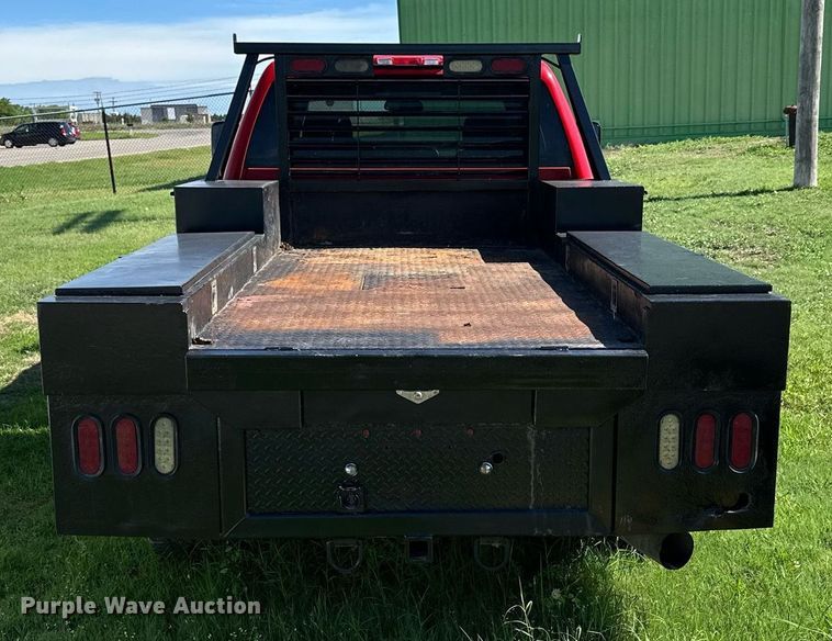 image for item KL9052 2013 Chevrolet Silverado 3500HD  Crew Cab flatbed pickup truck