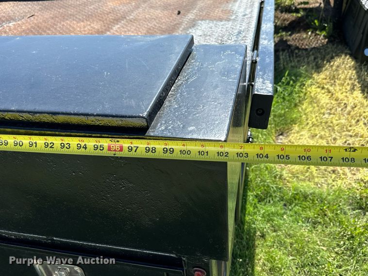 image for item KL9052 2013 Chevrolet Silverado 3500HD  Crew Cab flatbed pickup truck