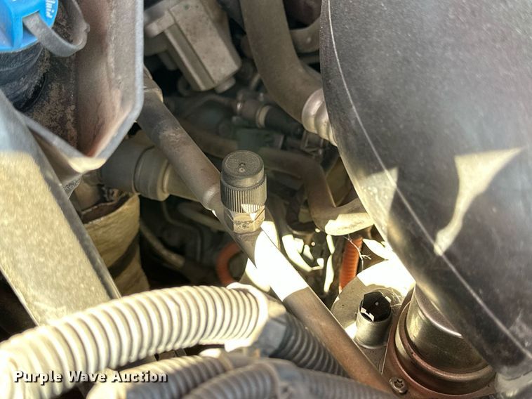 image for item KL9052 2013 Chevrolet Silverado 3500HD  Crew Cab flatbed pickup truck