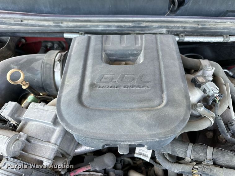 image for item KL9052 2013 Chevrolet Silverado 3500HD  Crew Cab flatbed pickup truck