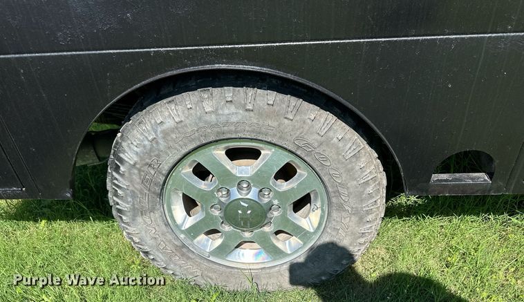 image for item KL9052 2013 Chevrolet Silverado 3500HD  Crew Cab flatbed pickup truck