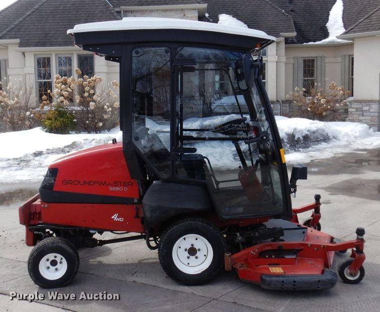 image for item KU9904 2015 Toro Groundsmaster 3280D  lawn mower