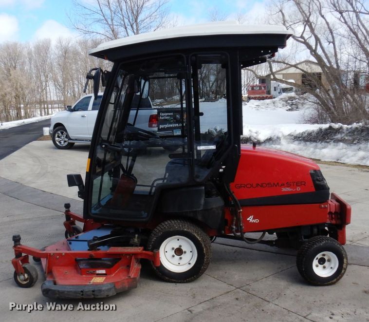 image for item KU9904 2015 Toro Groundsmaster 3280D  lawn mower