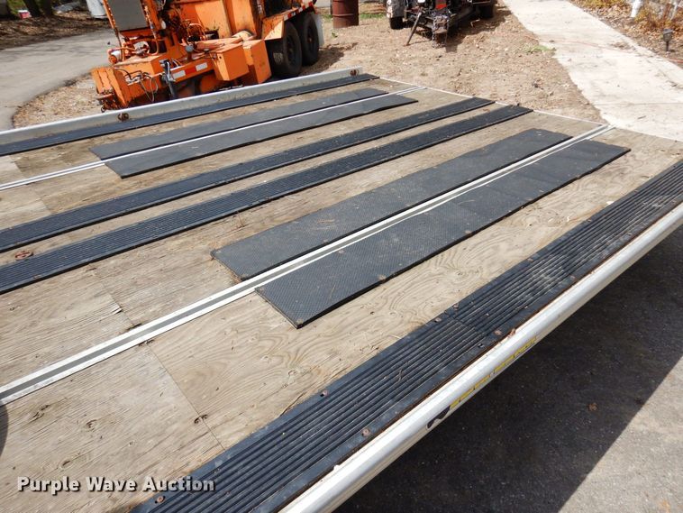 image for item KU9995 2009 Bear Track  snowmobile trailer