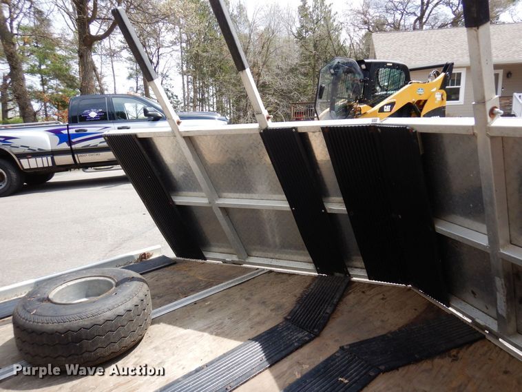 image for item KU9995 2009 Bear Track  snowmobile trailer