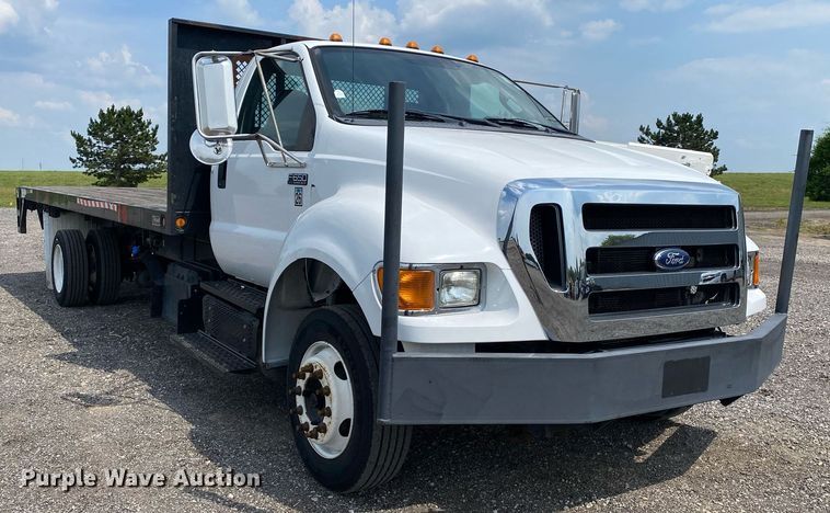 image for item KW9260 2012 Ford F650 Super Duty  flatbed truck