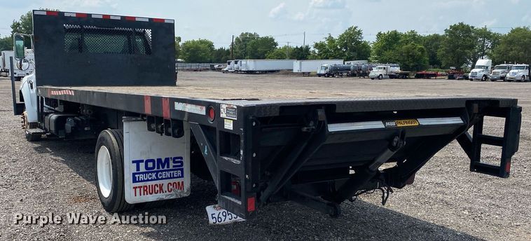 image for item KW9260 2012 Ford F650 Super Duty  flatbed truck
