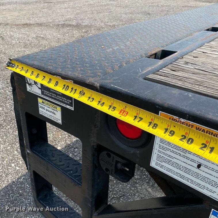 image for item KW9260 2012 Ford F650 Super Duty  flatbed truck