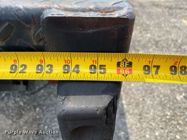 image for item KW9260 2012 Ford F650 Super Duty  flatbed truck