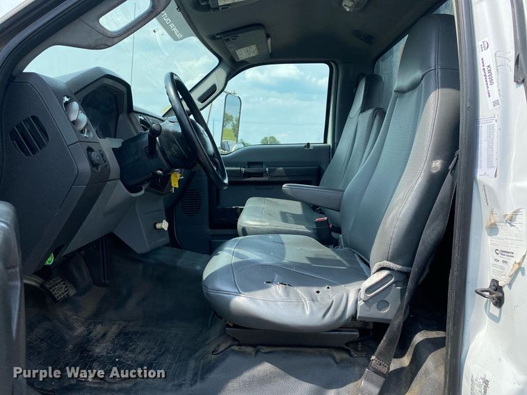 image for item KW9260 2012 Ford F650 Super Duty  flatbed truck