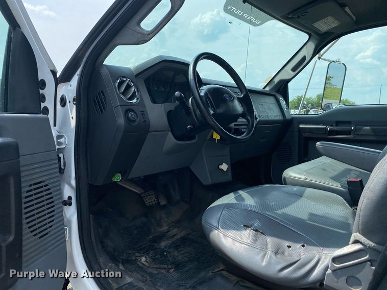 image for item KW9260 2012 Ford F650 Super Duty  flatbed truck