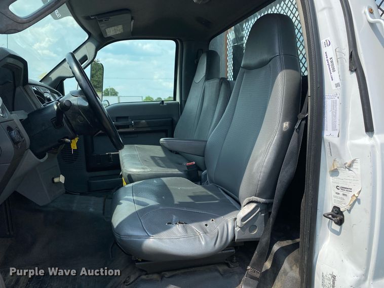 image for item KW9260 2012 Ford F650 Super Duty  flatbed truck