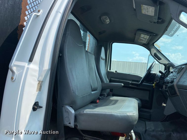 image for item KW9260 2012 Ford F650 Super Duty  flatbed truck