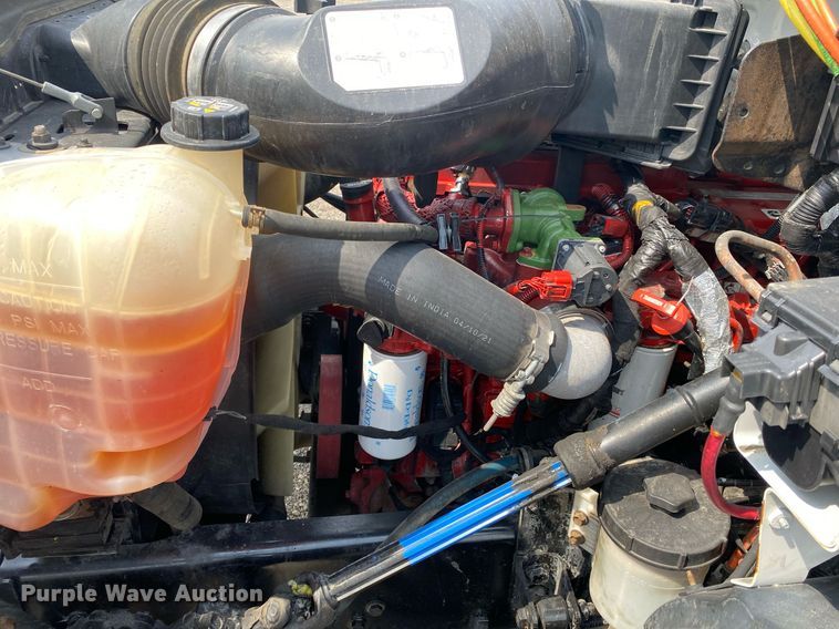 image for item KW9260 2012 Ford F650 Super Duty  flatbed truck