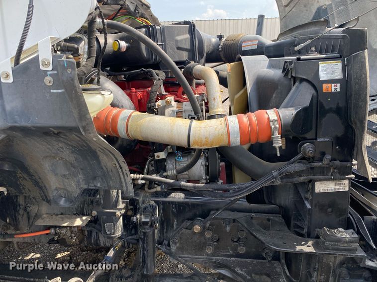 image for item KW9260 2012 Ford F650 Super Duty  flatbed truck