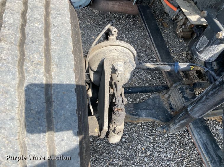 image for item KW9260 2012 Ford F650 Super Duty  flatbed truck