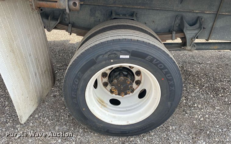 image for item KW9260 2012 Ford F650 Super Duty  flatbed truck