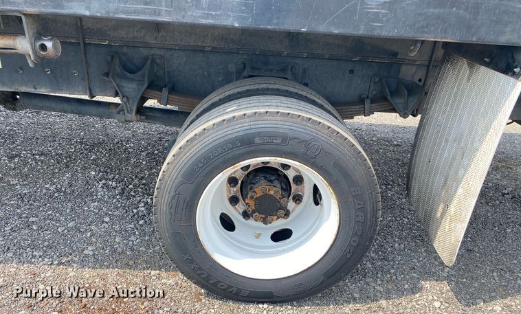 image for item KW9260 2012 Ford F650 Super Duty  flatbed truck