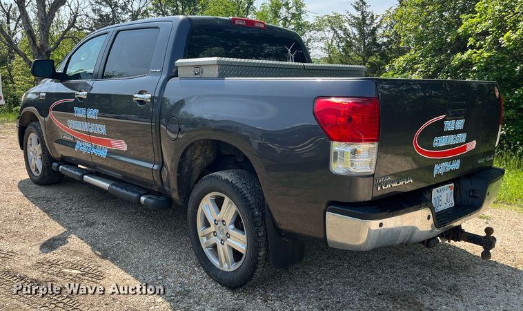 image for item LA9959 2011 Toyota Tundra  CrewMax pickup truck