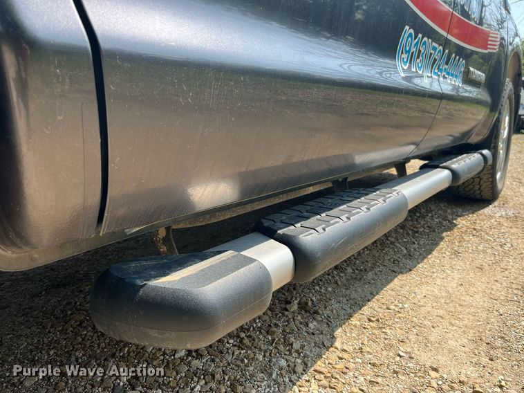 image for item LA9959 2011 Toyota Tundra  CrewMax pickup truck