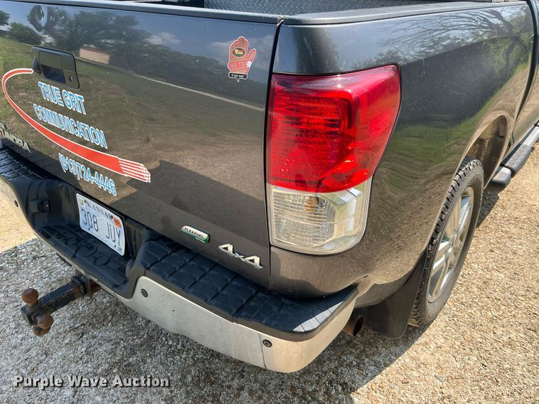 image for item LA9959 2011 Toyota Tundra  CrewMax pickup truck