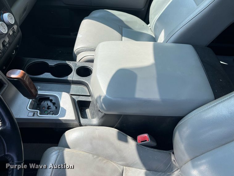 image for item LA9959 2011 Toyota Tundra  CrewMax pickup truck