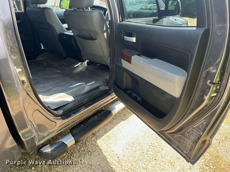 image for item LA9959 2011 Toyota Tundra  CrewMax pickup truck