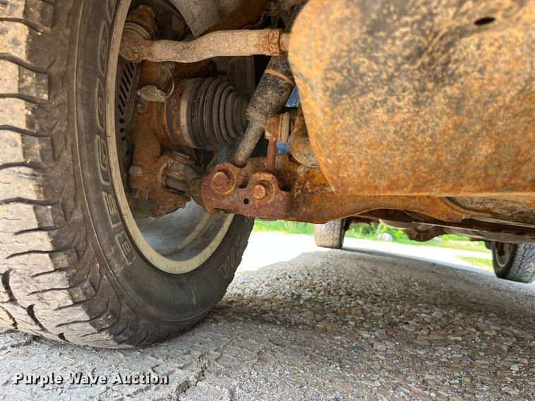 image for item LA9959 2011 Toyota Tundra  CrewMax pickup truck