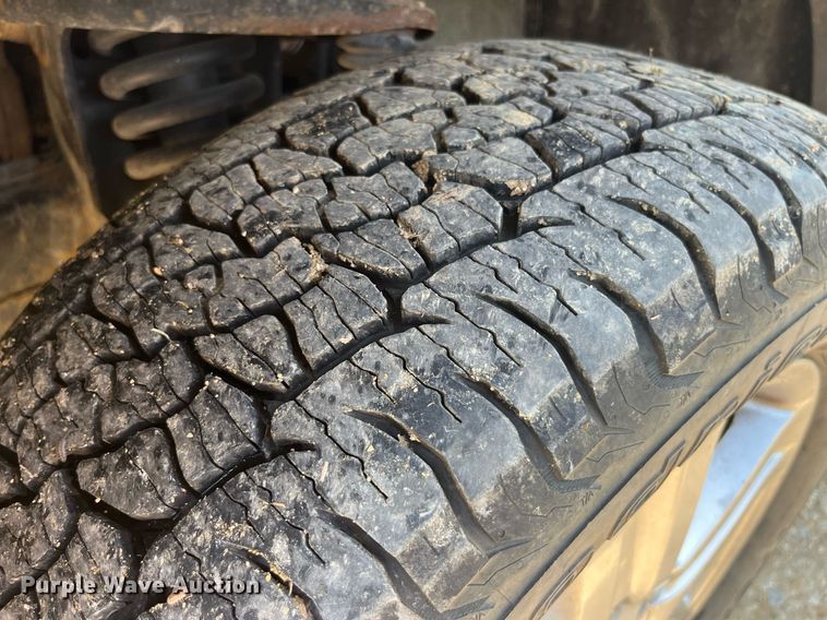 image for item LA9959 2011 Toyota Tundra  CrewMax pickup truck