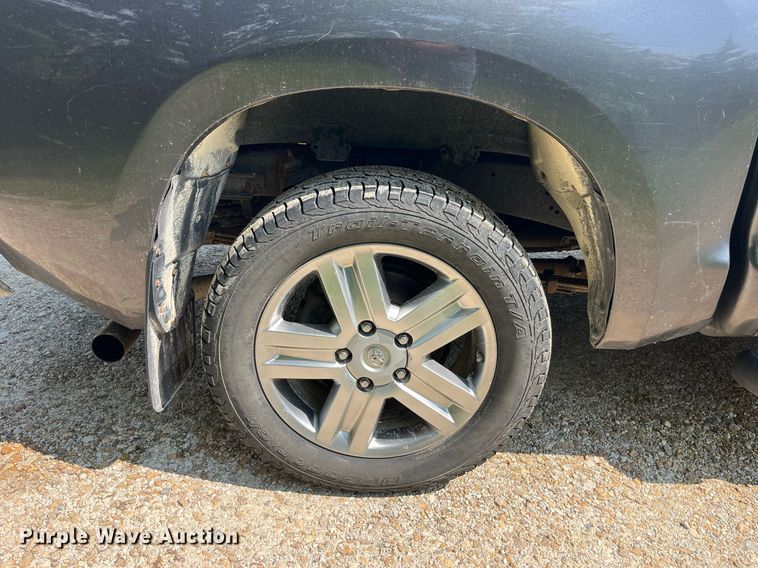 image for item LA9959 2011 Toyota Tundra  CrewMax pickup truck