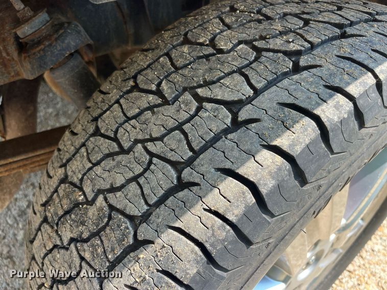 image for item LA9959 2011 Toyota Tundra  CrewMax pickup truck