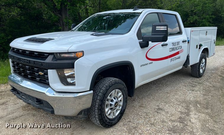 image for item LA9960 2020 Chevrolet Silverado 2500HD  Crew Cab utility bed pickup truck