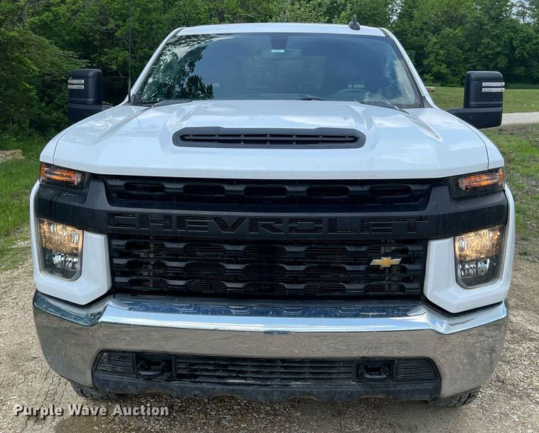 image for item LA9960 2020 Chevrolet Silverado 2500HD  Crew Cab utility bed pickup truck